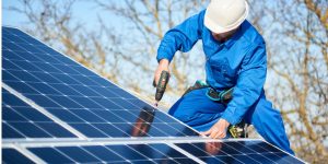 Installation Maintenance Panneaux Solaires Photovoltaïques à Aveze